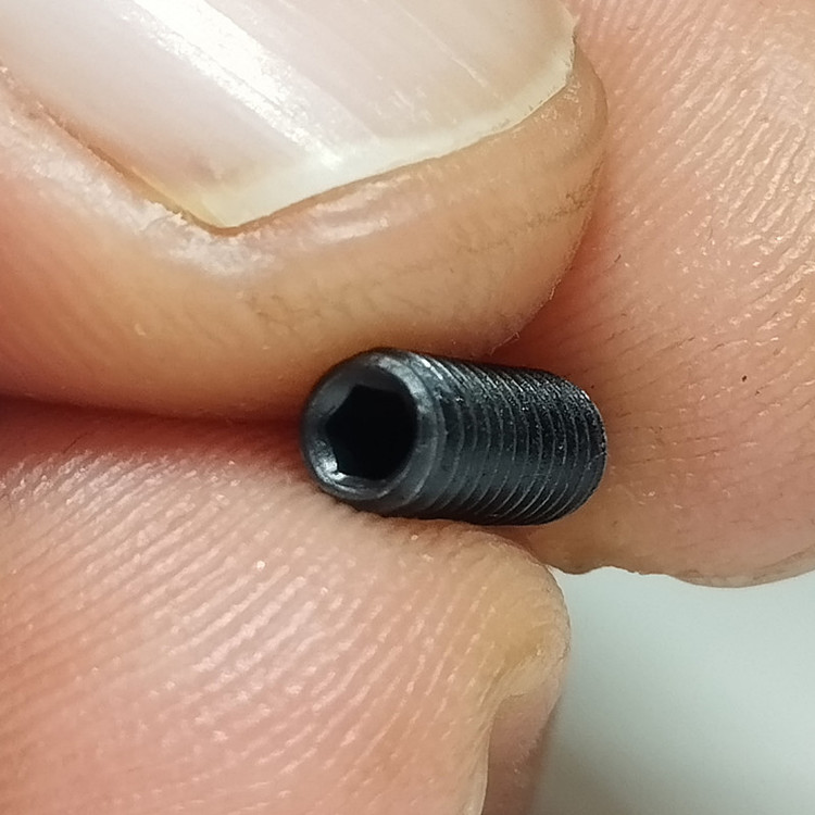پیچ آلن مغزی مدل HI5 4Mx10MM بسته 10 عددی